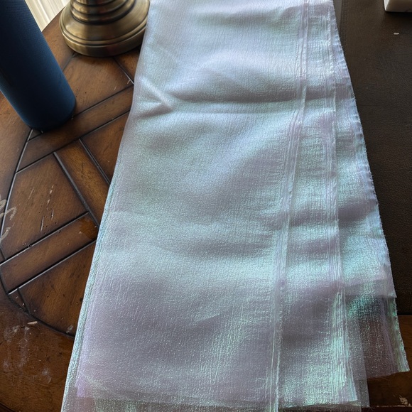 Fabric - Picture 4 of 8